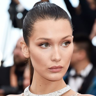 /media/15315/bella-hadid-nude-eye-makeup-palettes-square.jpg