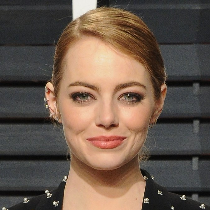 Emma Stone coral lipstick