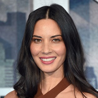 olivia munn freckles