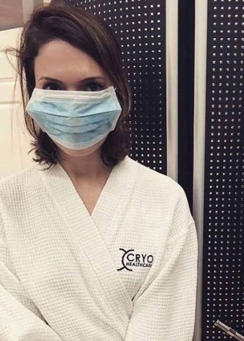 Cryotherapy-tried-and-tested-mandy-moore