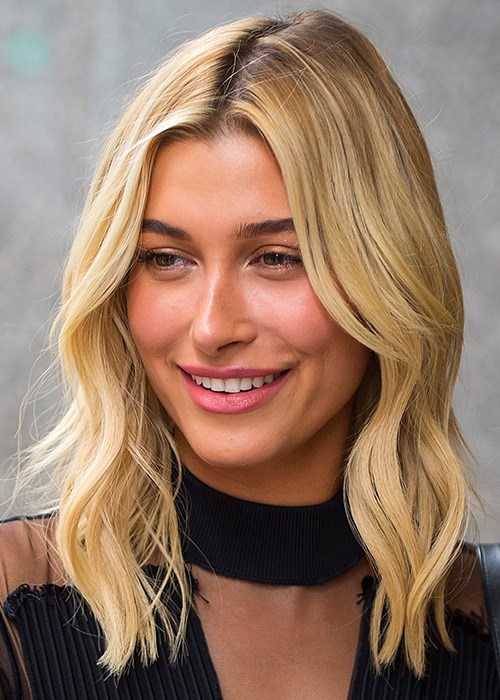 How To Summer’s Easiest Makeup Look - Hailey Baldwin