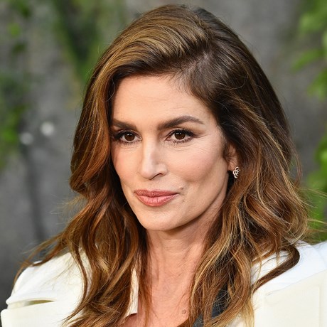 Top Areas Prone To Showing The First Signs Of Ageing - Cindy Crawford