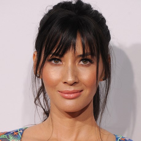 Simple Steps For The Perfect Summer Makeup Base - Olivia Munn