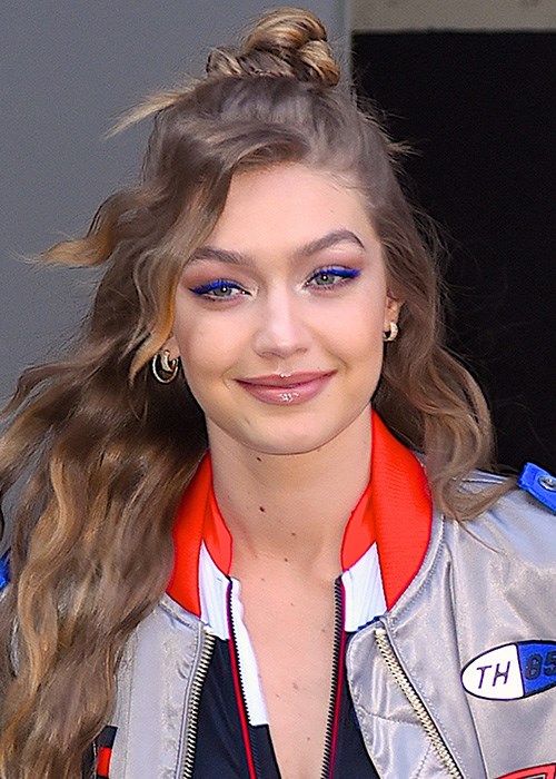 Gigi Hadid wore dark berry lips