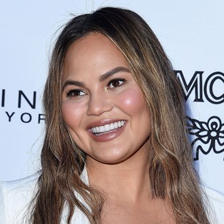 Chrissy Teigen's Met Gala hair tutorial