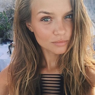 Genius Fit Girl Beauty Essentials For Your Gym Bag - Josephine Skriver