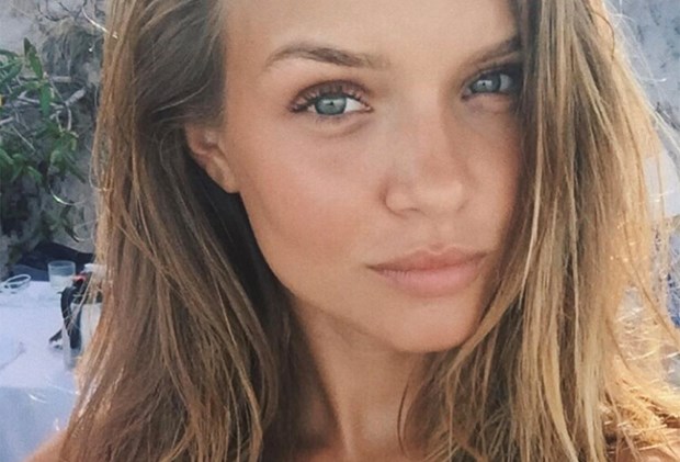 Genius Fit Girl Beauty Essentials For Your Gym Bag - Josephine Skriver