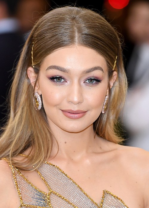 Gigi Hadid wore no foundation and still looks perfect