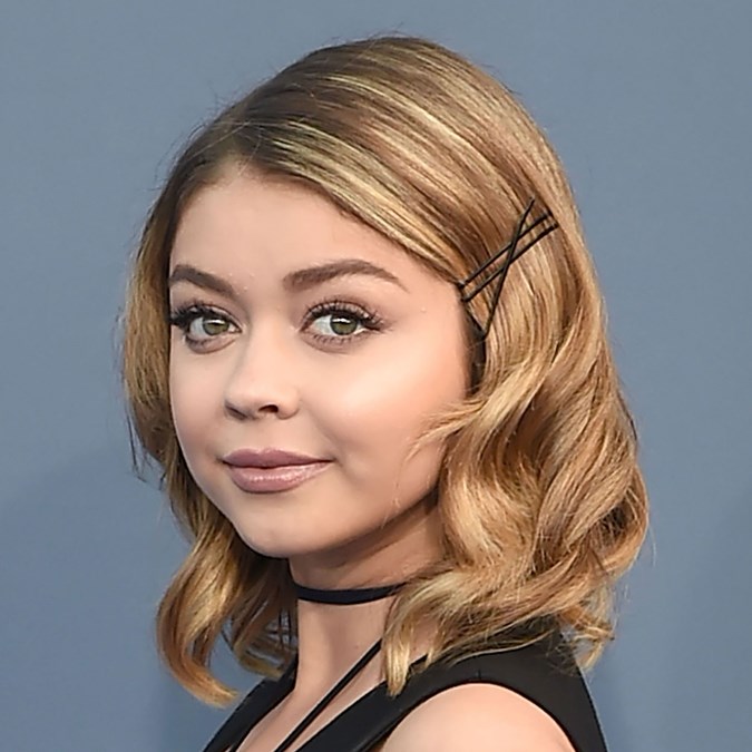 Sarah Hyland bobby pins