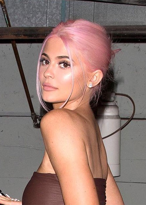 Kylie Jenner dyed her hair pink with this product