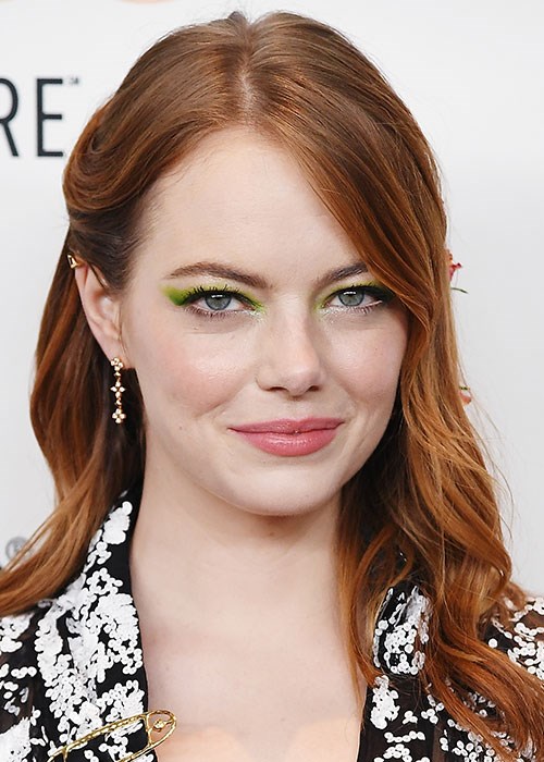 Emma Stone flower hair accessories