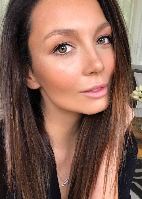 Ricki-Lee Coulter's everyday makeup look