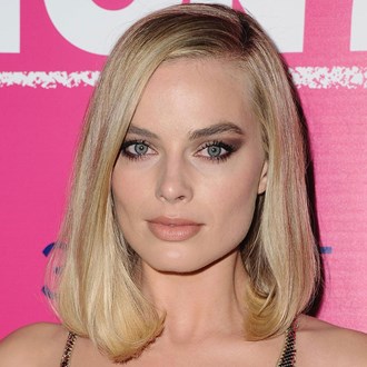 /media/29149/best-eyeshadow-palettes-makeup-reviews-margot-robbie-s.jpg