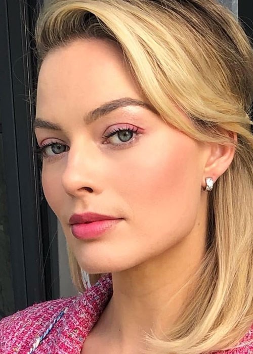 Margot Robbie pink makeup trend