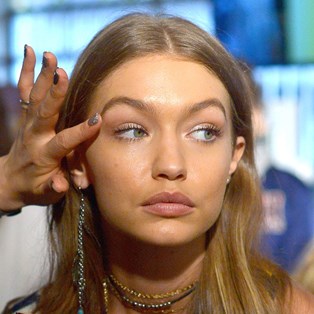 Gigi Hadid Eyebrows makeup