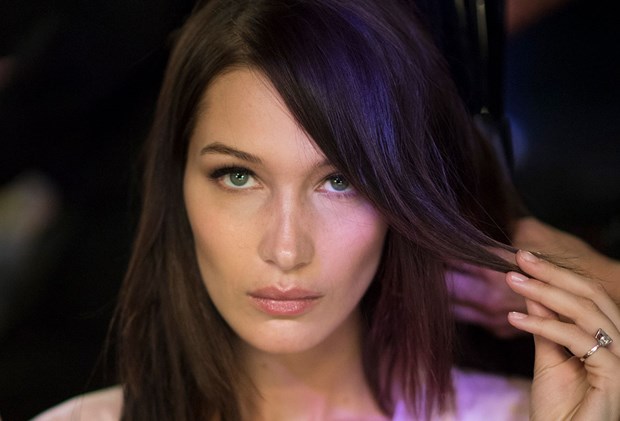 Best Hair Straightening Brushes - Bella Hadid