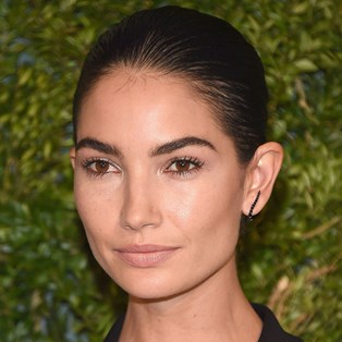 Best Toner for Oily Skin - Lily Aldridge