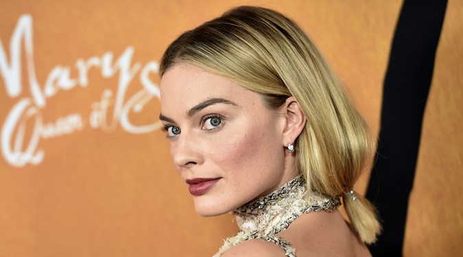 Cute Easy Hairstyles - Margot Robbie