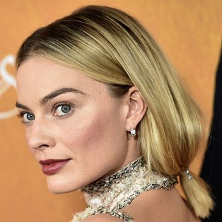 Cute Easy Hairstyles - Margot Robbie