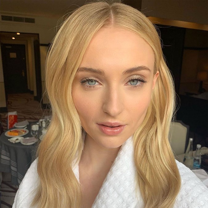 Sophie Turner X-men Dark Phoenix Tour - Best Hair Makeup Looks