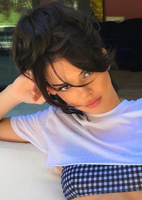 Kendall Jenner’s 2-Second Hairstyle Is About To Become Your New Go-To