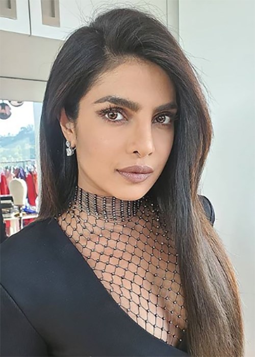 Priyanka Chopra Just Debuted A Blonde Lob In Paris And We’re Freaking Out