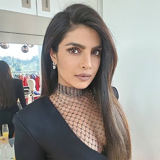 Priyanka Chopra Just Debuted A Blonde Lob In Paris And We’re Freaking Out