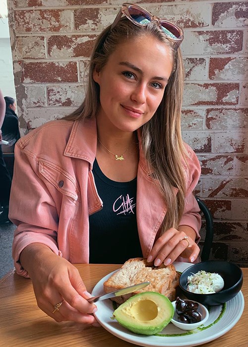 What Fitness Influencer Steph Claire Smith Eats While Travelling