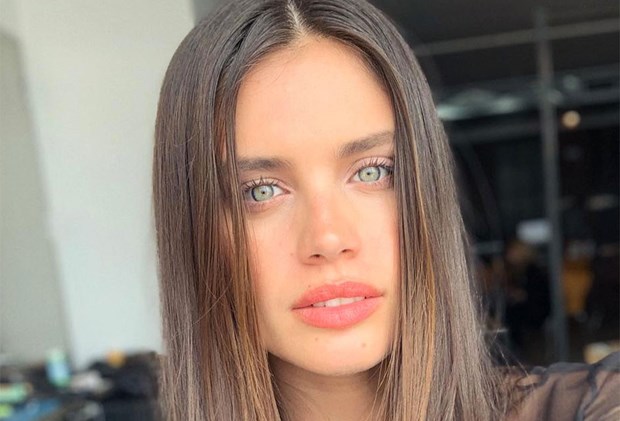 Best Cleansing Oils Australia - Sara Sampaio