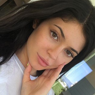 Everything-About-Eyelash-Extensions-Kylie-Jenner