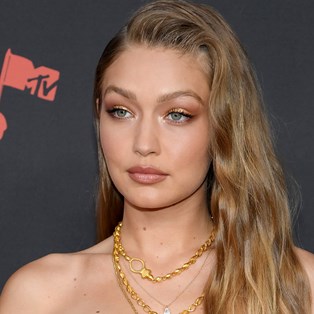 The Best Beauty Looks From The 2019 MTV VMAs