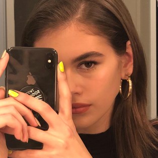 blue light skin damage Kaia Gerber