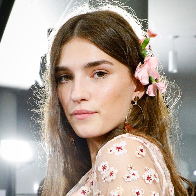 The Best New Beauty Trends From Paris Fashion Week Spring 2020