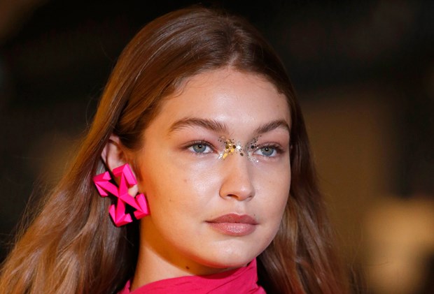 The Best New Beauty Trends From Paris Fashion Week Spring 2020