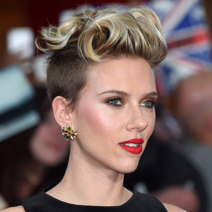 Scarlett Johansson Short Hair: Bob, Pixie, Undercut & More