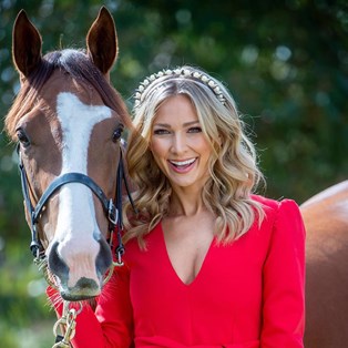 Anna Heinrich’s Best Race-Worthy Hair Looks