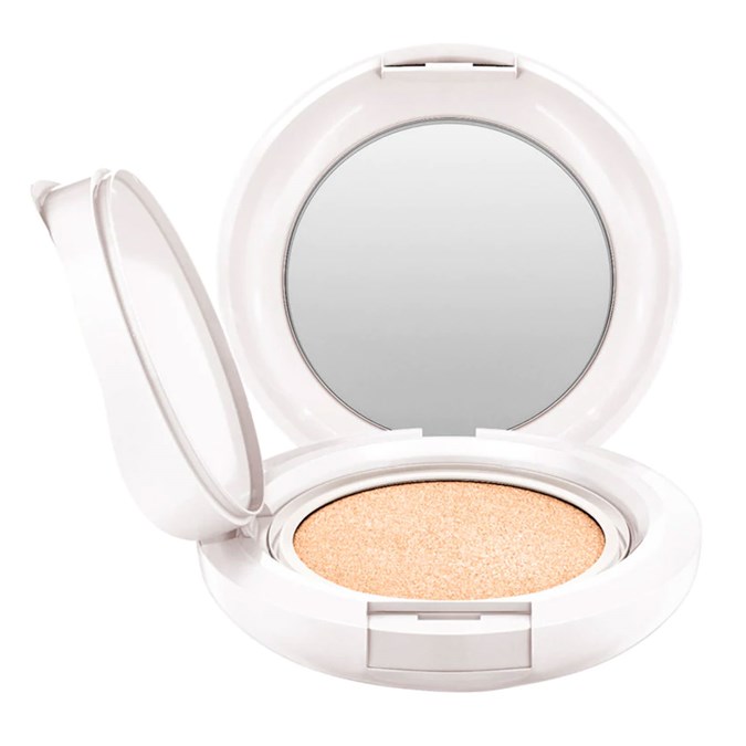 MAC Lightful C SPF 50 Quick Finish Compact