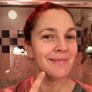 Drew Barrymore’s Genius Trick For Calming Zits