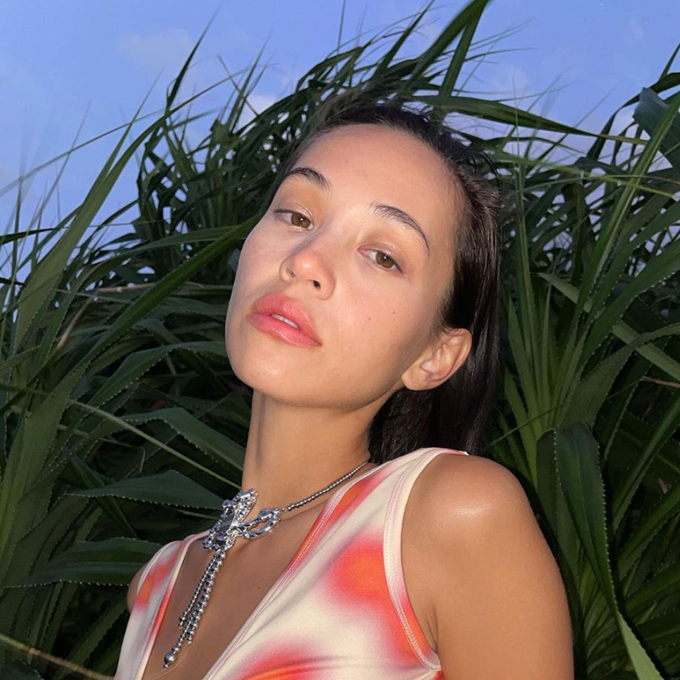 /media/56803/kiko-mizuhara-japanese-beauty-secrets-s.png