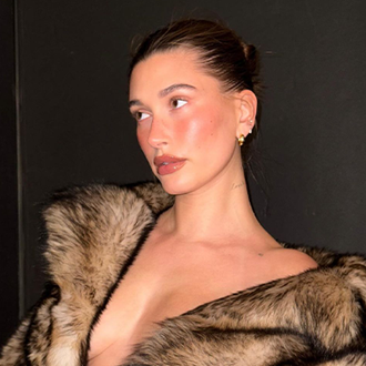 /media/63455/hailey-bieber-eye-mask-s.png