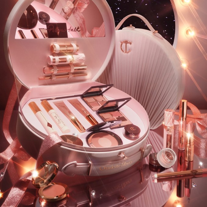 /media/67478/beauty-christmas-gifts-s-2.jpg